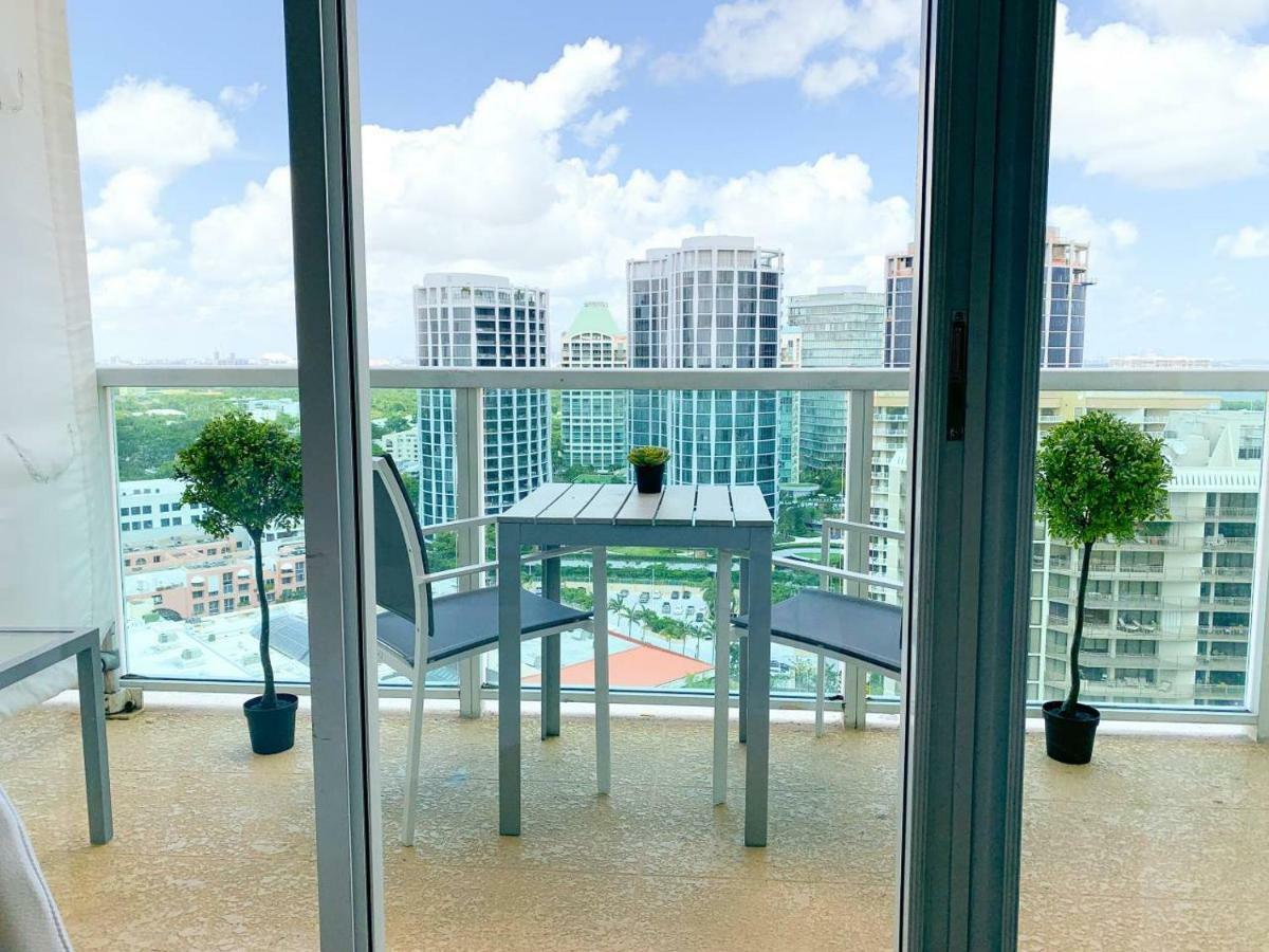 City View Balcony Steps From Restaurants, Peacock Park & Marina Villa Miami Exterior photo